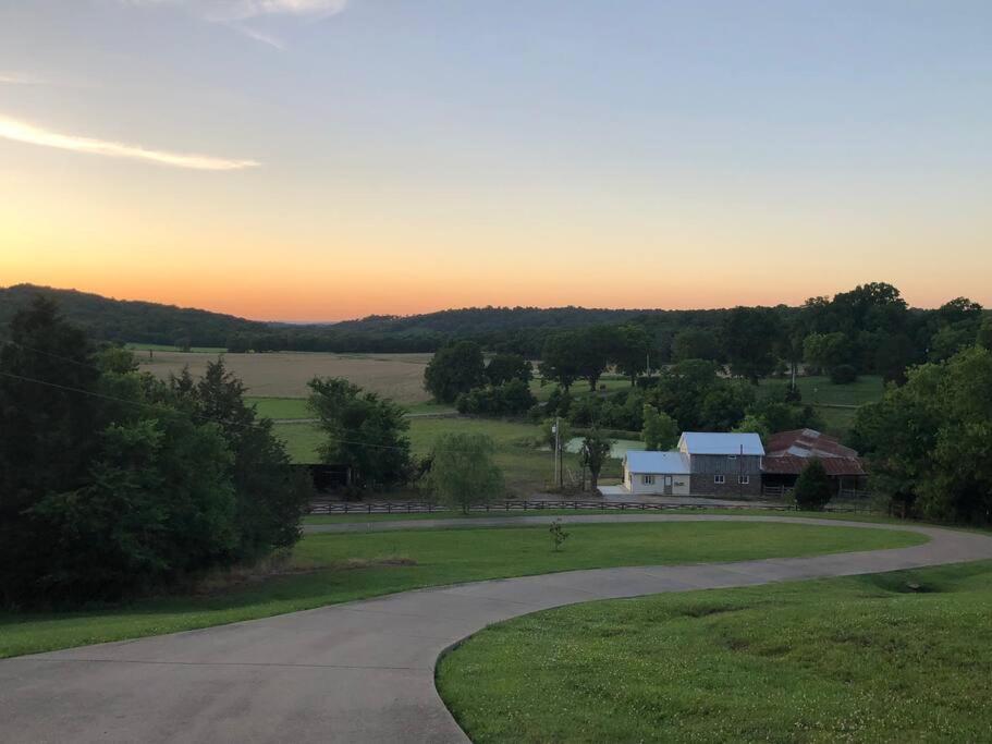 Pleasant Valley Farm Dairy Barn Writer'S Retreat Columbia Dış mekan fotoğraf
